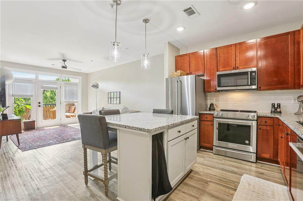 840 United Avenue - Photo 1