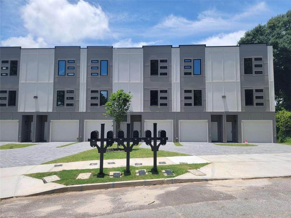 1351 Brewster - Photo 1