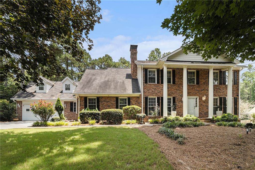 1579 Howell Highlands Drive - Photo 1