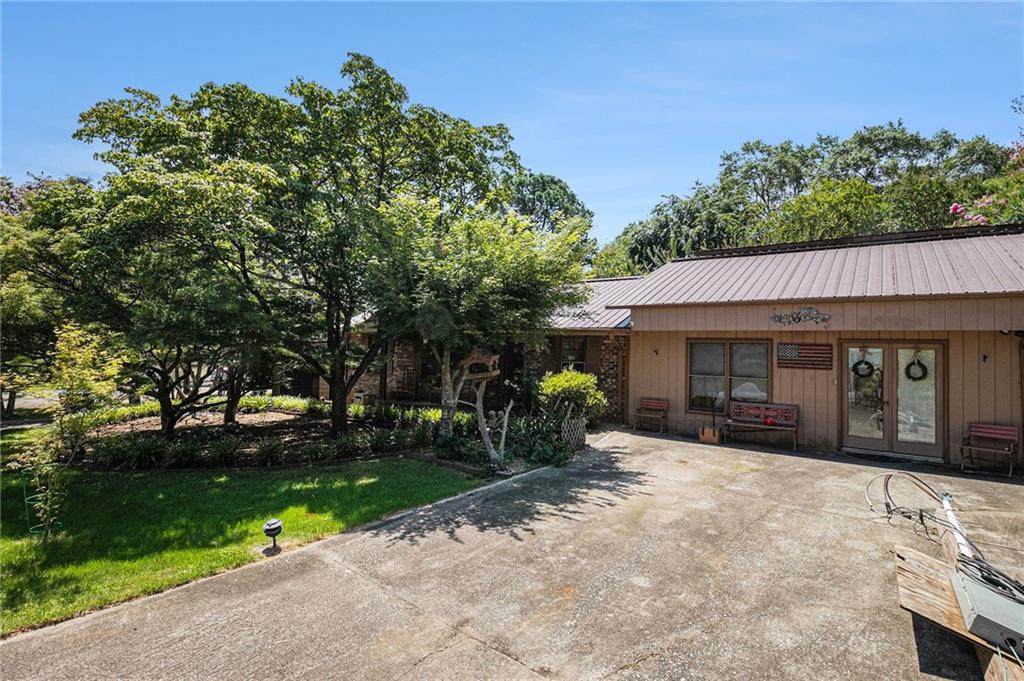 262 Holly Drive - Photo 1