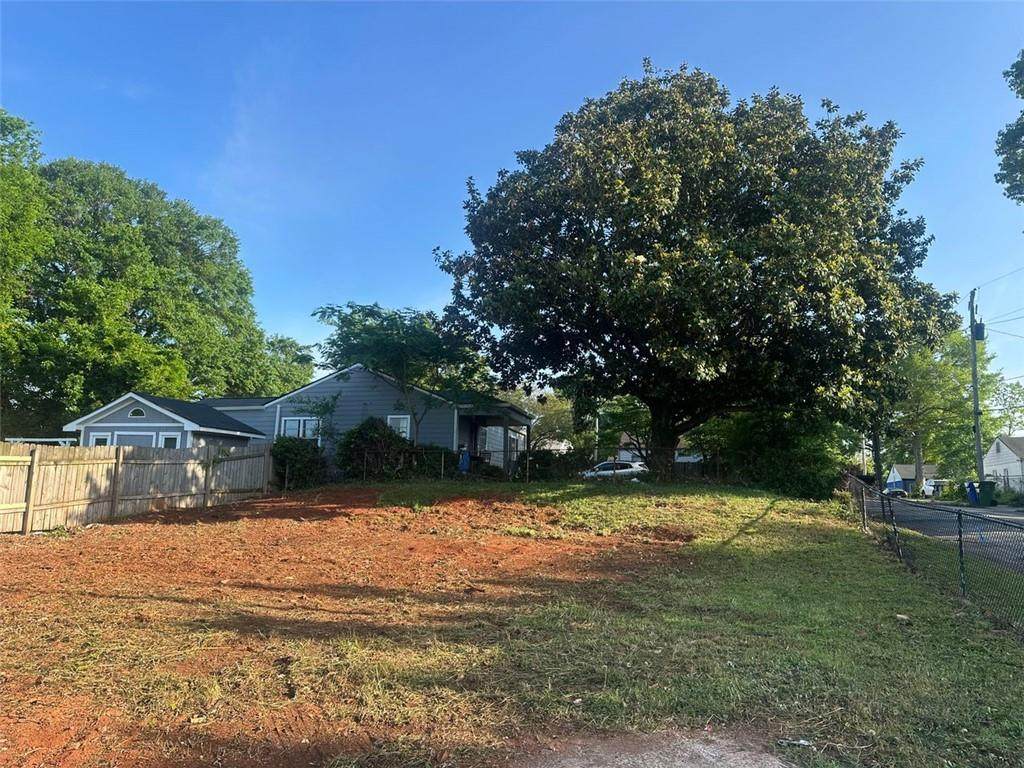 273 Hipp Street - Photo 1