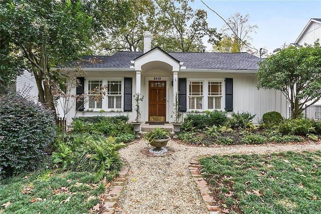 2512 Brookwood Drive - Photo 1