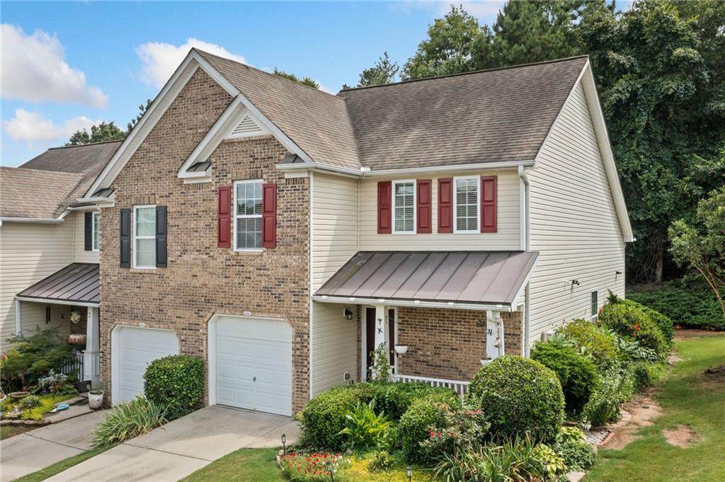 238 Fox Creek Boulevard - Photo 1