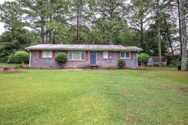 121 Sunset Drive - Photo 1