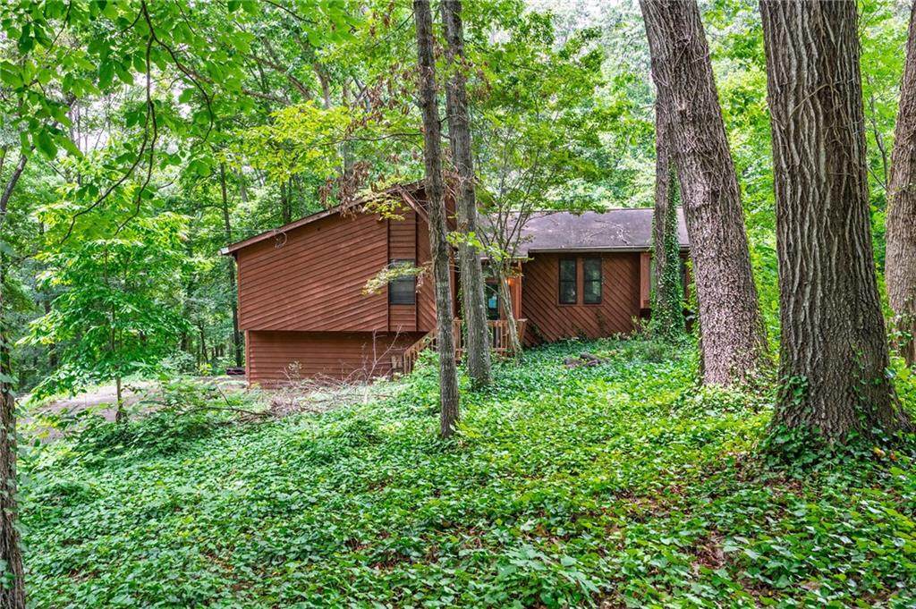 1031 Lakewood Drive - Photo 1