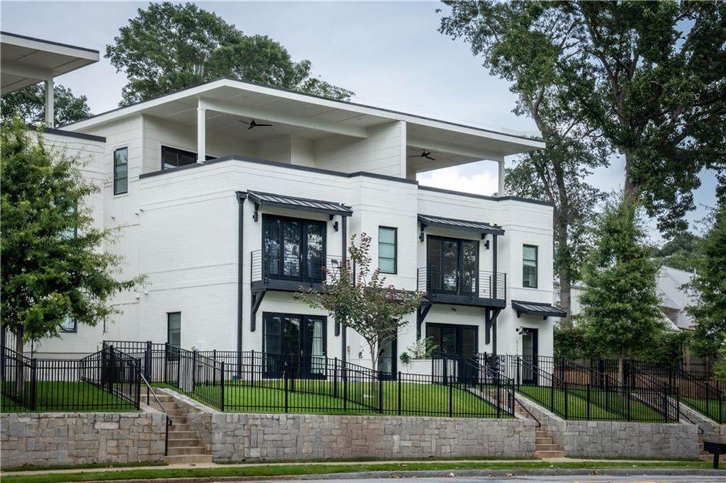 1118 Arkwright Place - Photo 1