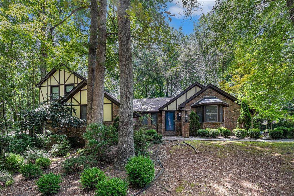 2550 Amalfi Drive - Photo 1