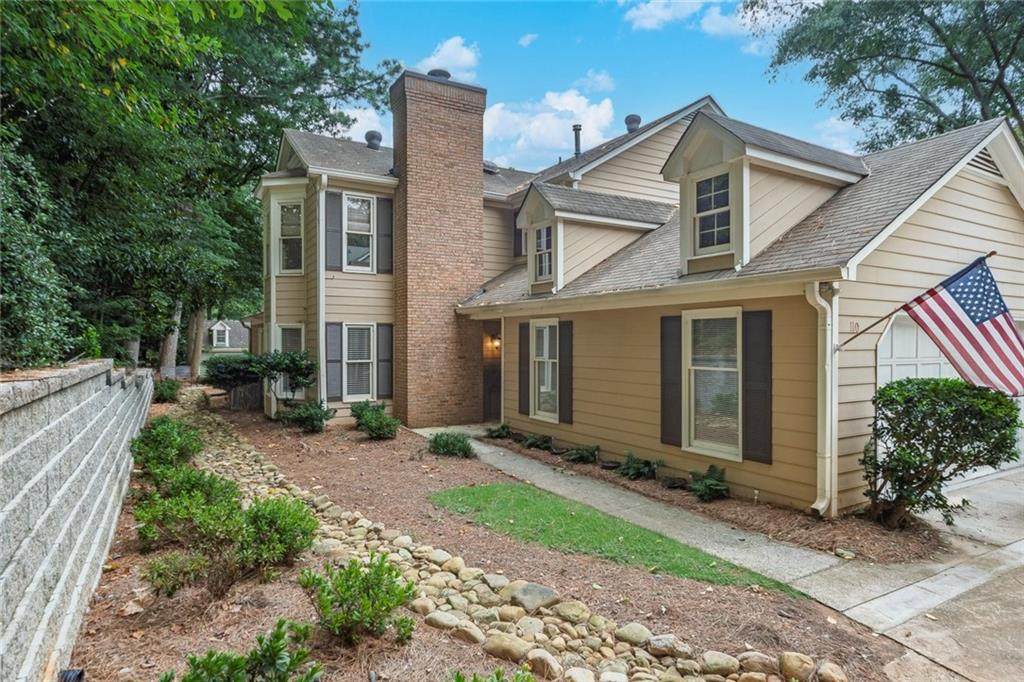 110 Great Oaks Lane - Photo 1