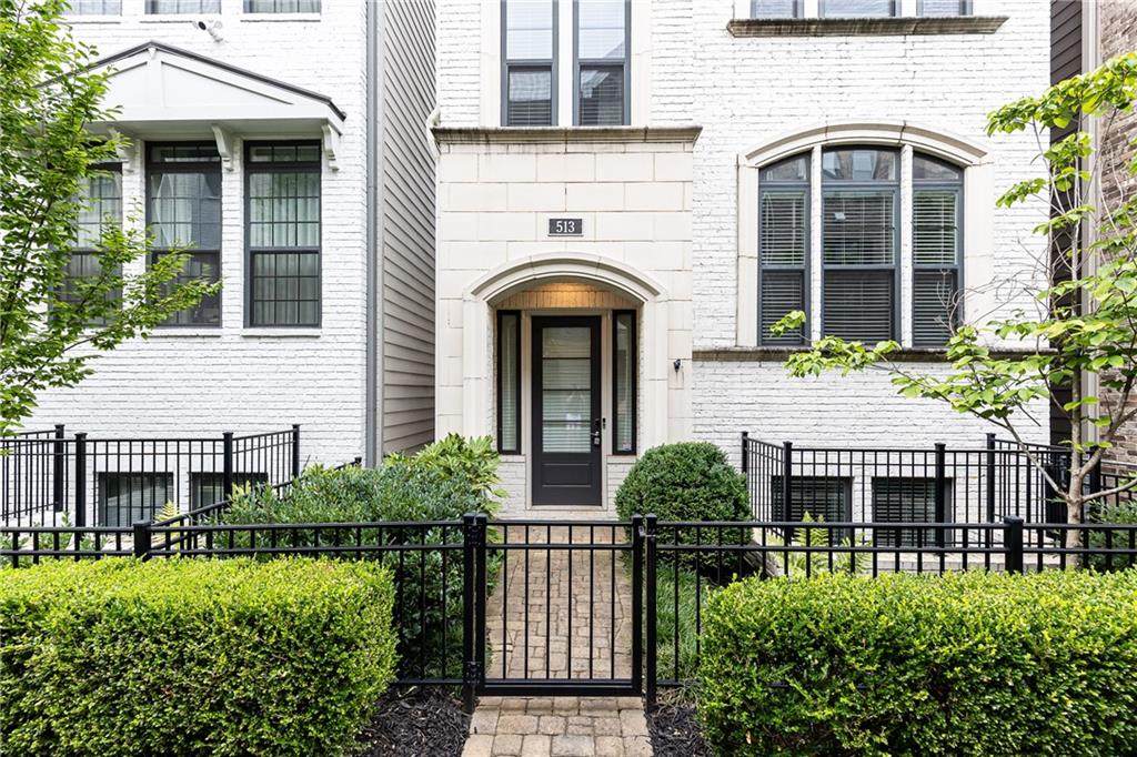 513 Broadview Lane - Photo 1