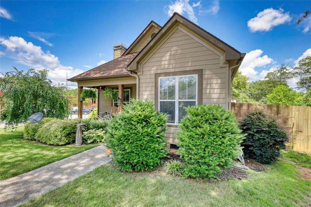 308 Midland Avenue - Photo 1