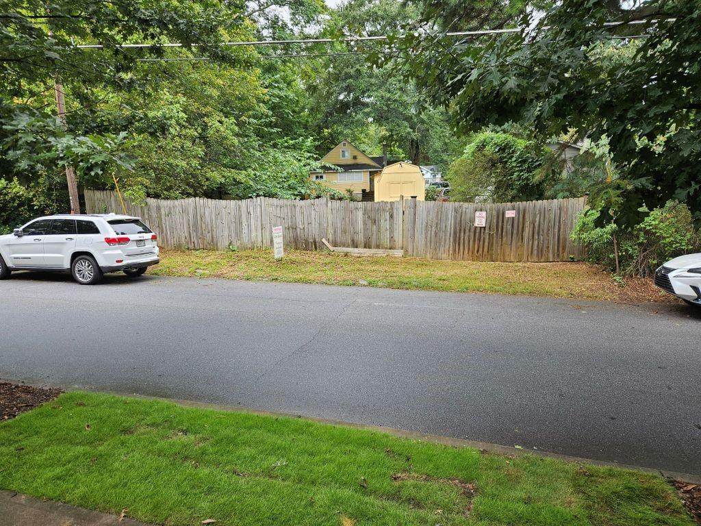 1133 Avondale Avenue - Photo 1