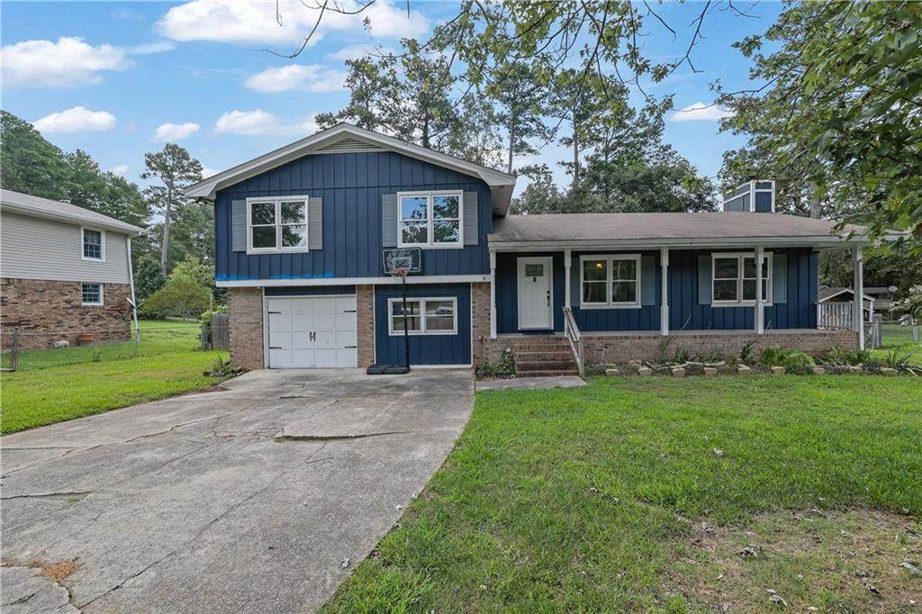 562 Plantation Boulevard - Photo 1