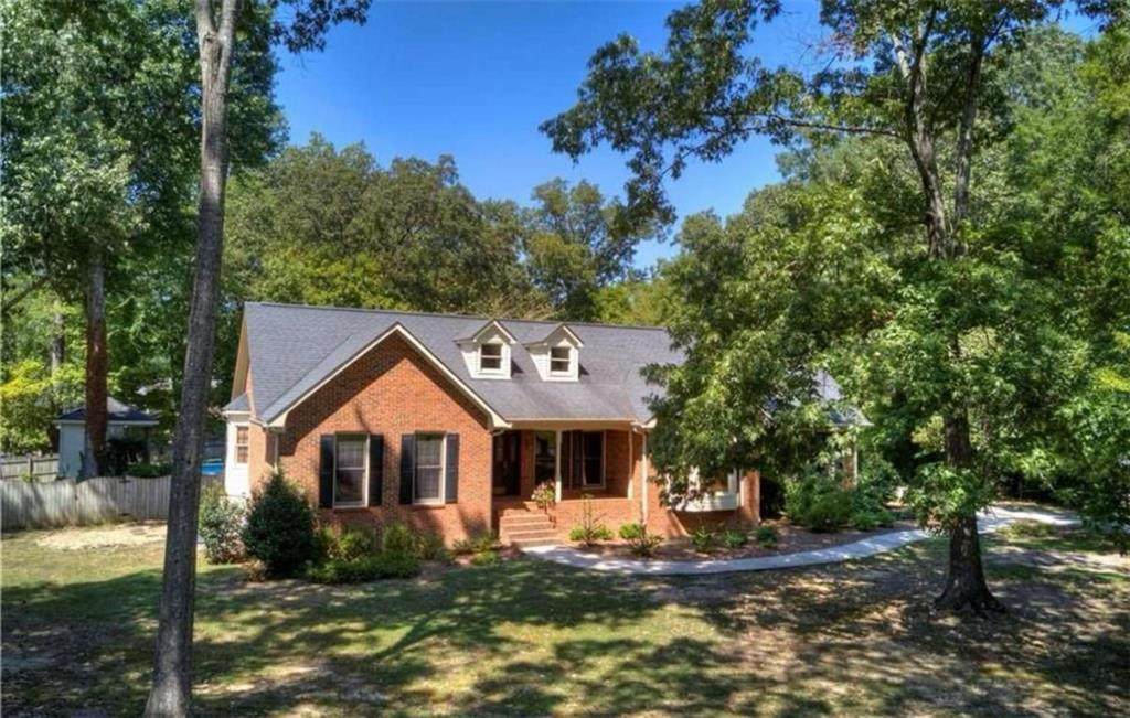 212 Rolling Oaks Drive - Photo 1