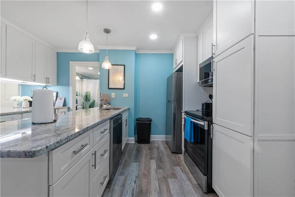 300 Peachtree Street - Photo 1