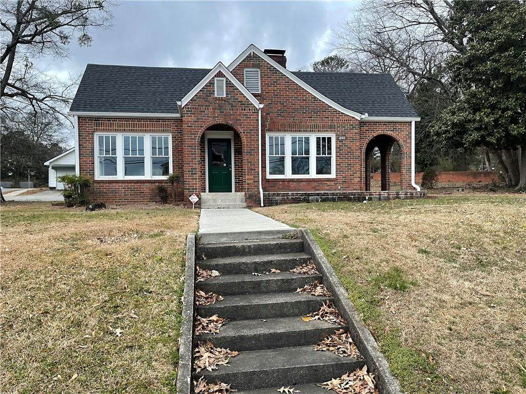 490 Perry Street - Photo 1