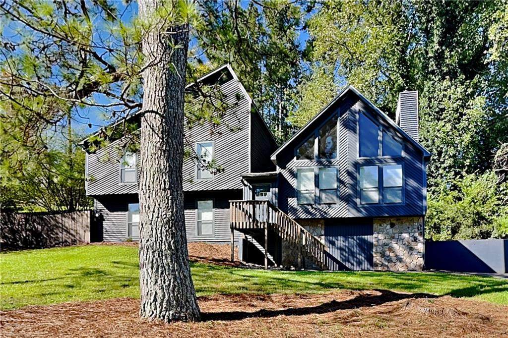 570 Charing Cross Drive - Photo 1