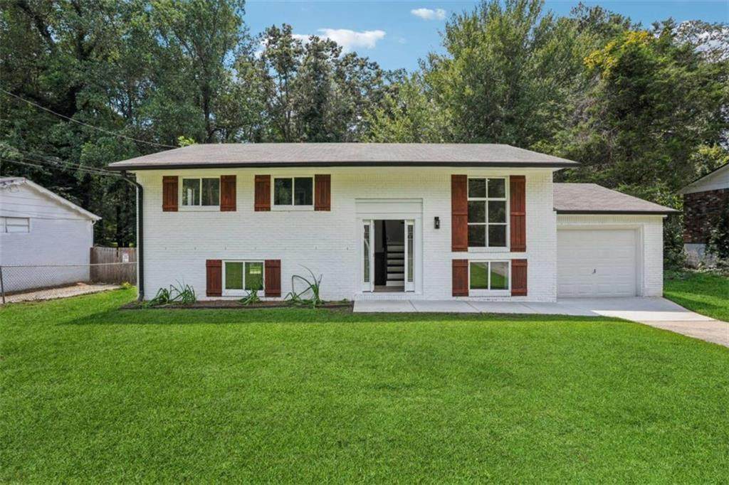 1349 Heather Circle - Photo 1