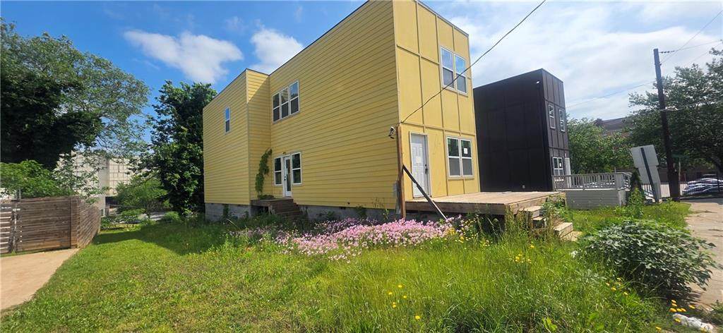 827 Drummond Street - Photo 1