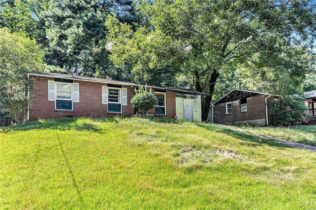 2383 Baywood Drive - Photo 1