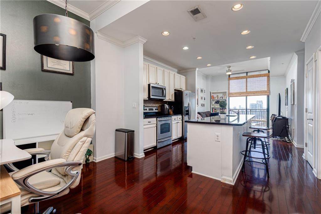 3040 Peachtree Road - Photo 1