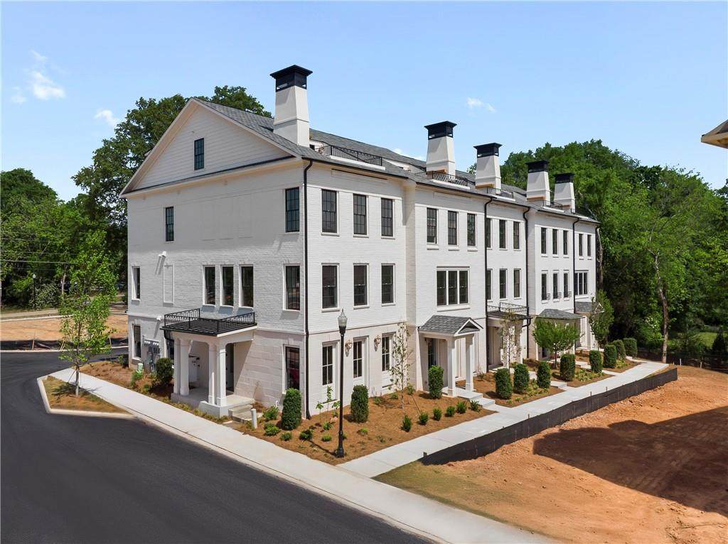 410 Mayfair Court - Photo 1