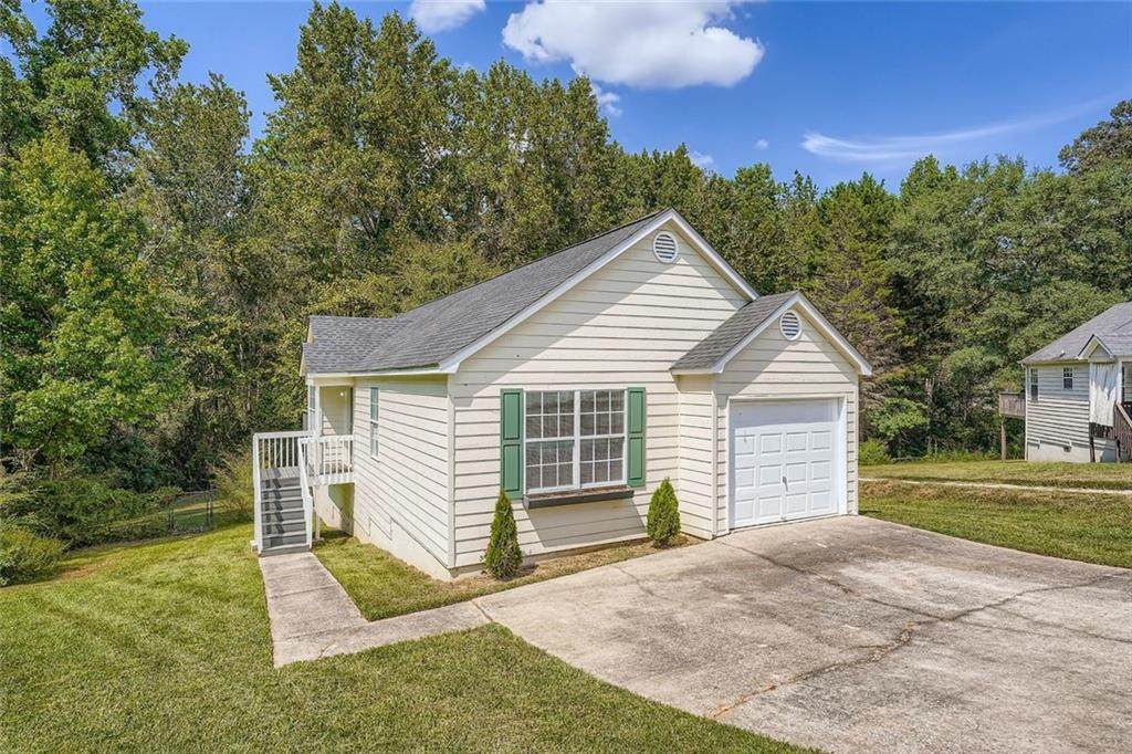 1233 Waterton Trail - Photo 1