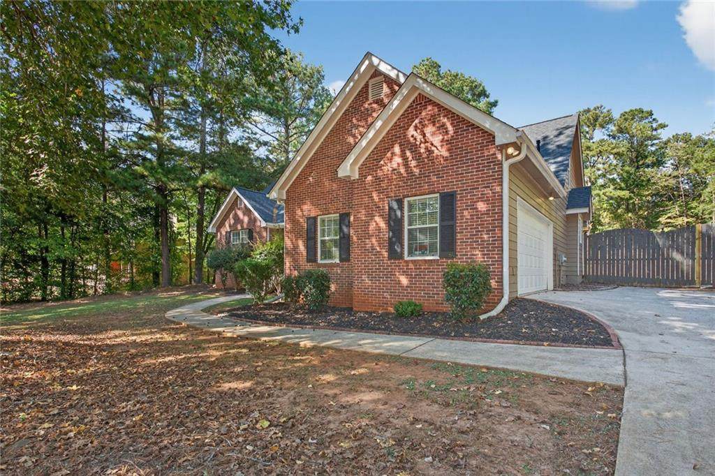 210 Riveredge Way - Photo 1