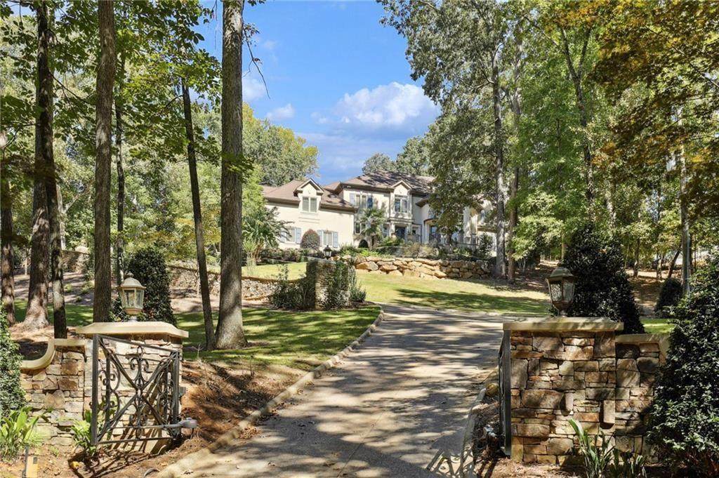 1965 Wesley Road - Photo 1