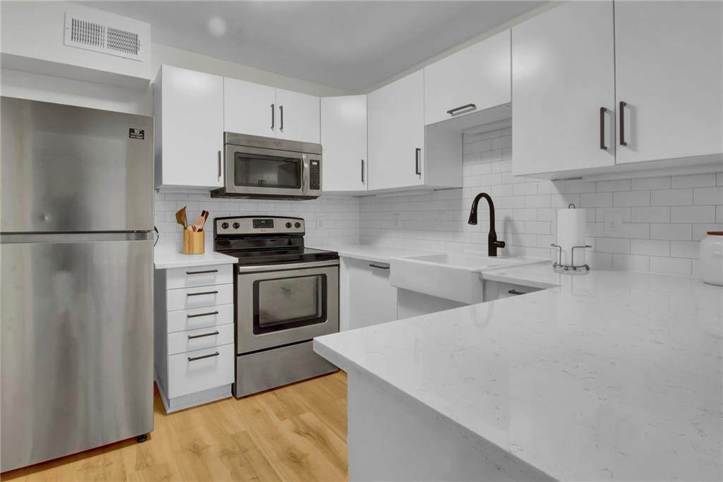 12 Vista Square - Photo 1