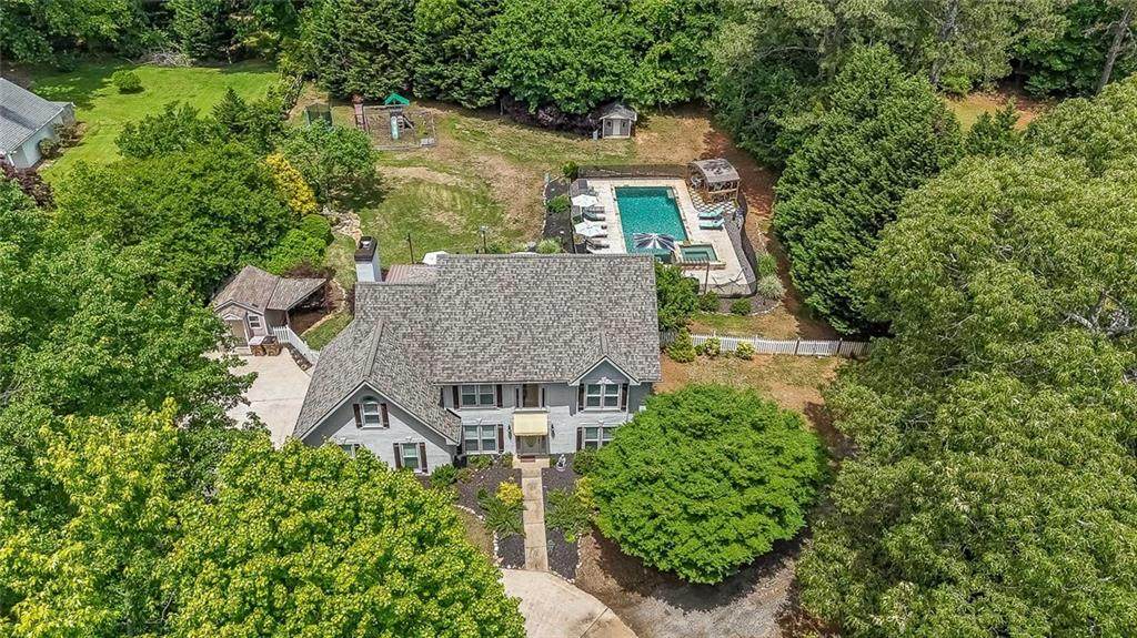 4135 Creekwood Drive - Photo 1