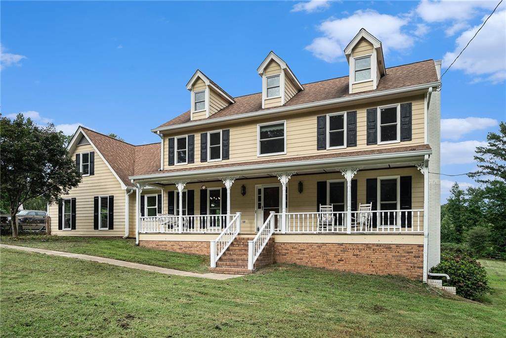 4390 Inns Brook Drive - Photo 1