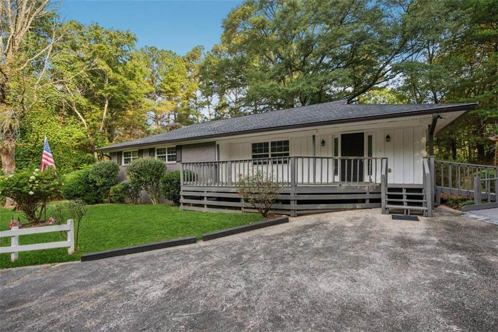 6434 Reinhardt College Parkway - Photo 1