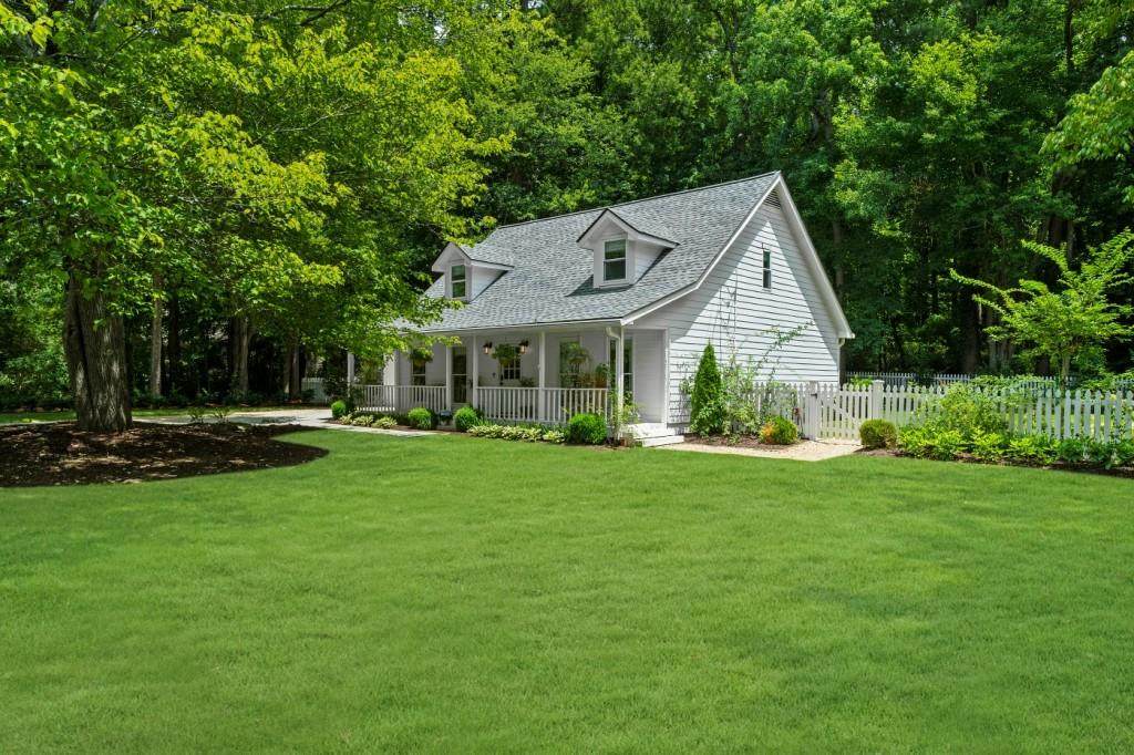 205 Mayfield Cir - Photo 1