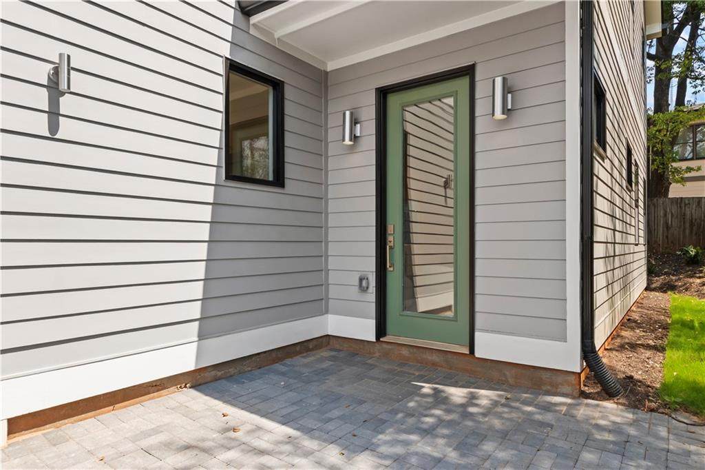 205 #B Whitefoord Avenue - Photo 1