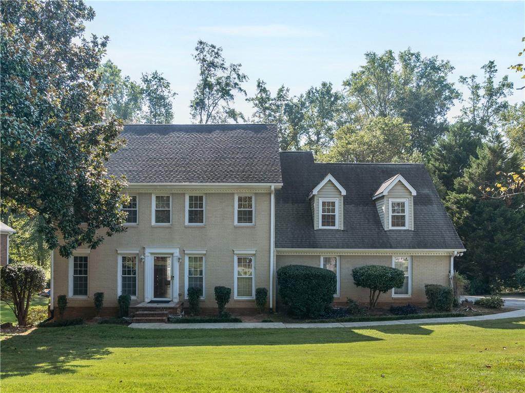 586 Clubland Circle - Photo 1