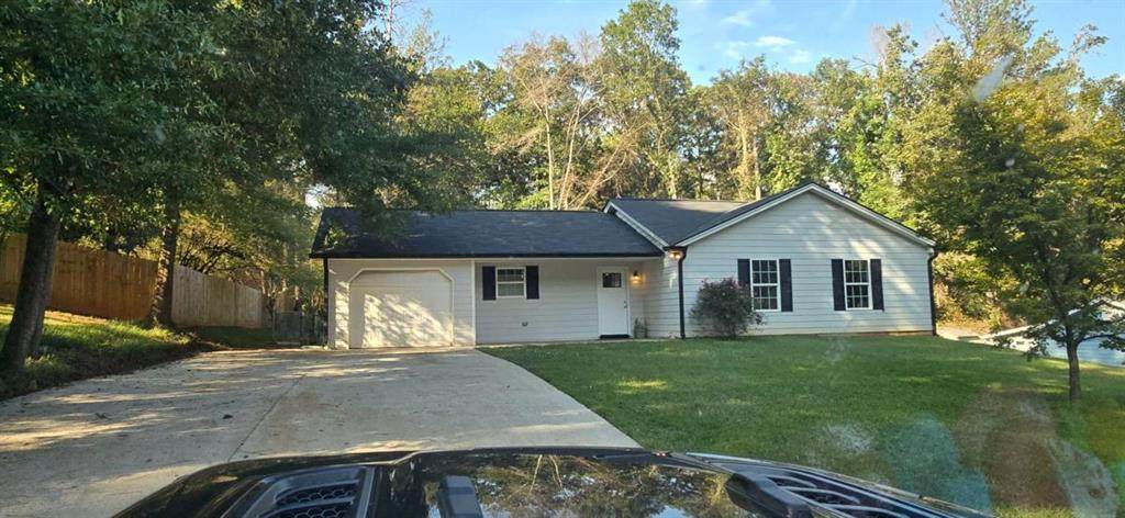 915 Navajo Trail - Photo 1