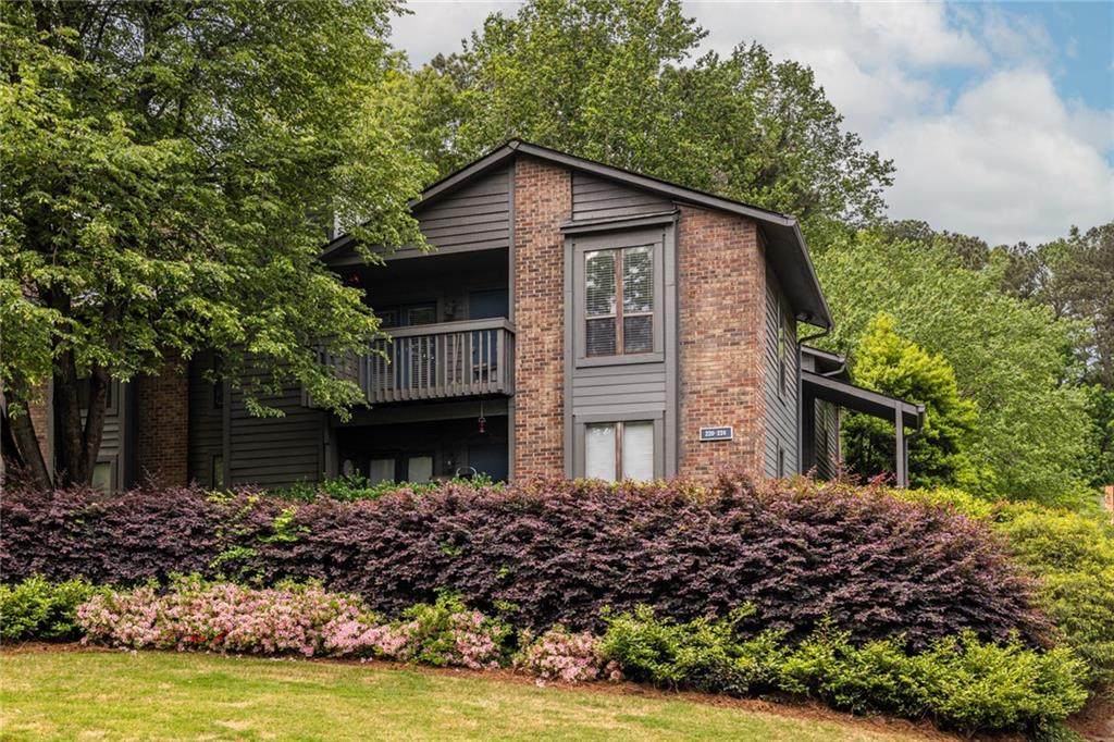 223 Tuxworth Circle - Photo 1