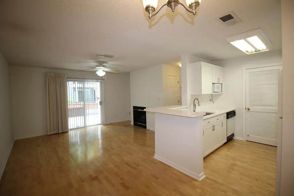 620 Granville Court - Photo 1