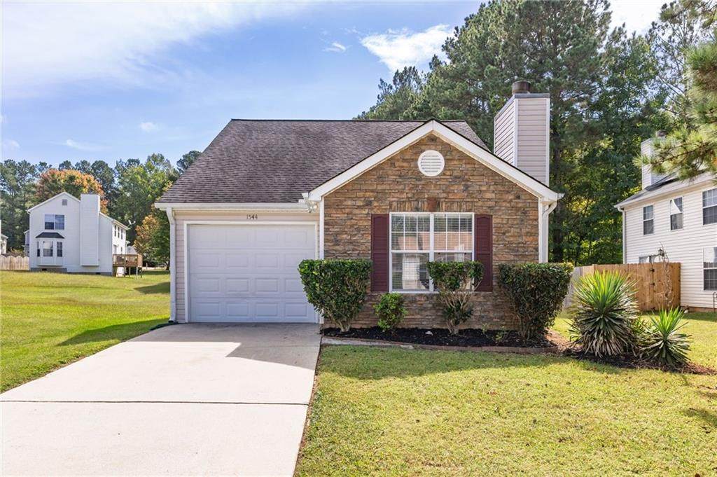 1544 Wembley Drive - Photo 1