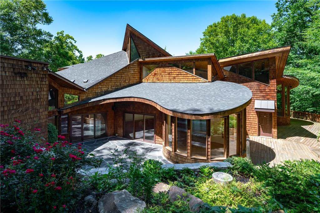 120 Laurel Drive - Photo 1