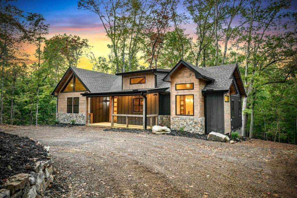 267 Indian Trail - Photo 1