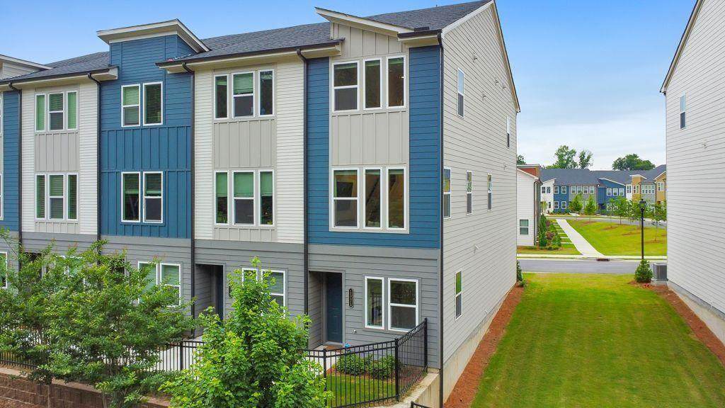 1521 Layton Lane - Photo 1