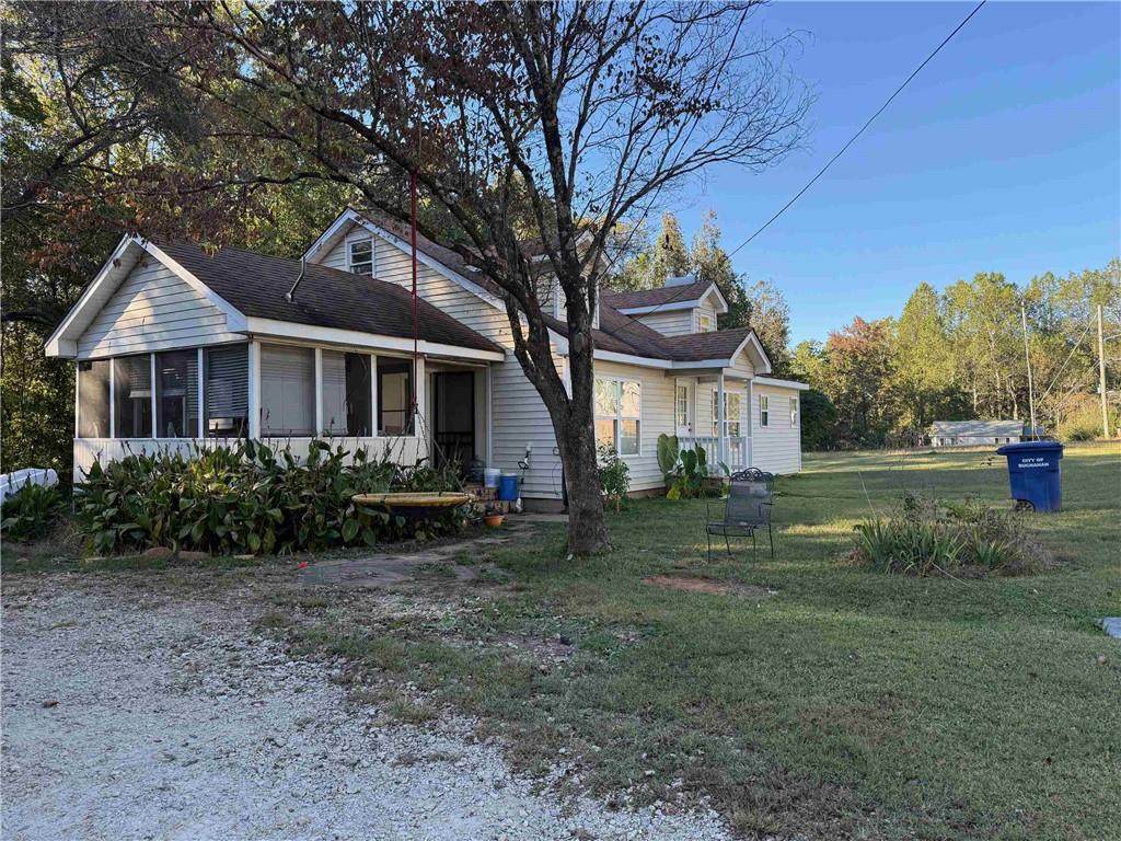 116 Young Street - Photo 1