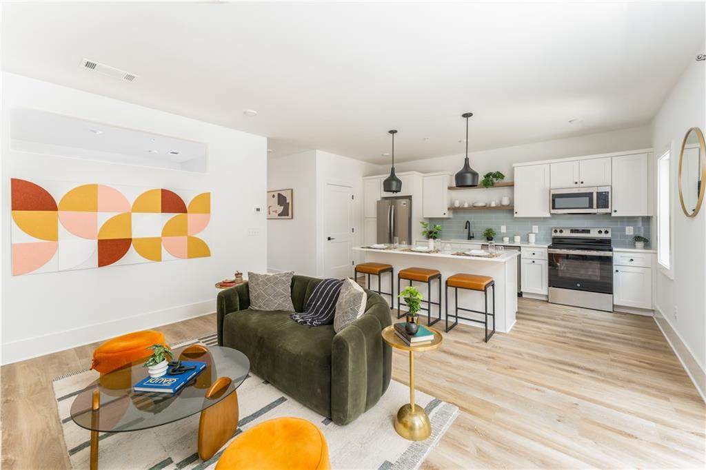 1160 Gracewood Avenue - Photo 1