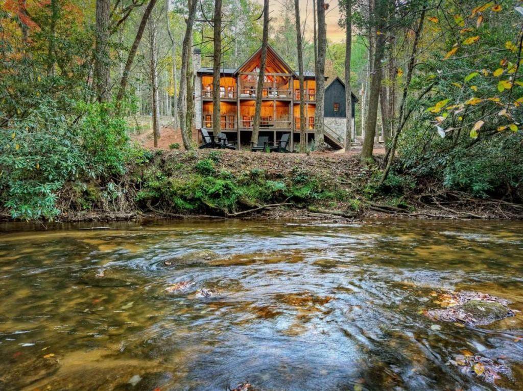 340 Hemlock Trail - Photo 1