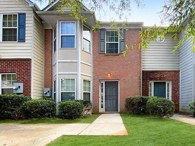 394 Brookview Drive - Photo 1