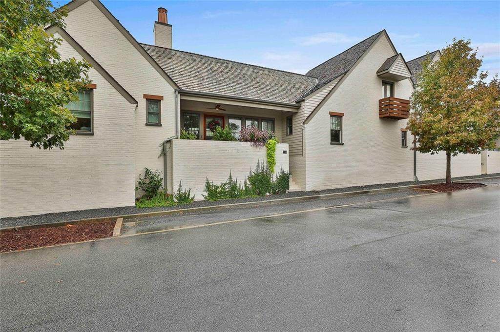 110 4TH Street - Photo 1