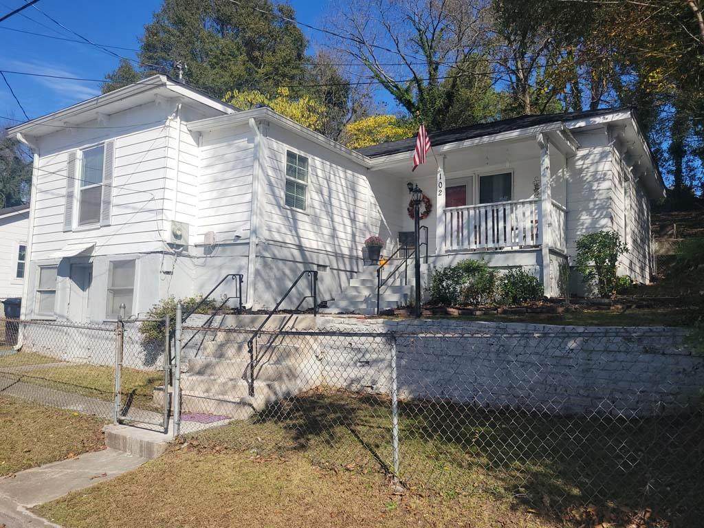 102 Smith St - Photo 1