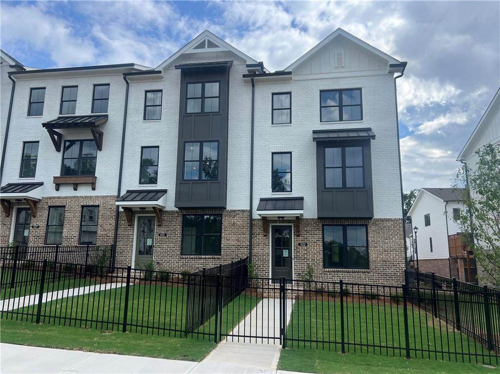 623 Silva Street - Photo 1