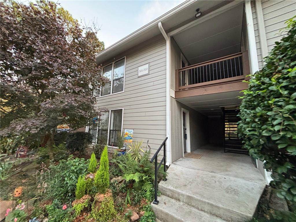 501 Park Ridge Circle - Photo 1